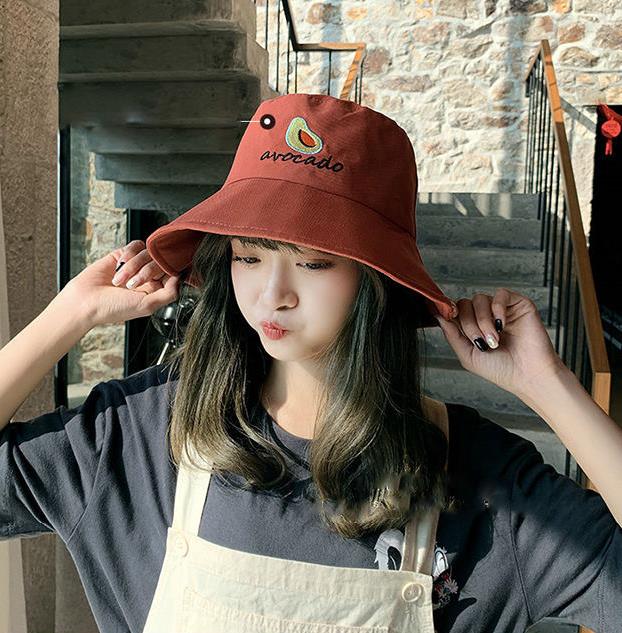 ネットの赤い漁夫の帽子の女性の韓版の潮は日本に合って顔の小春の秋項の日よけの日よけの帽子を現します
